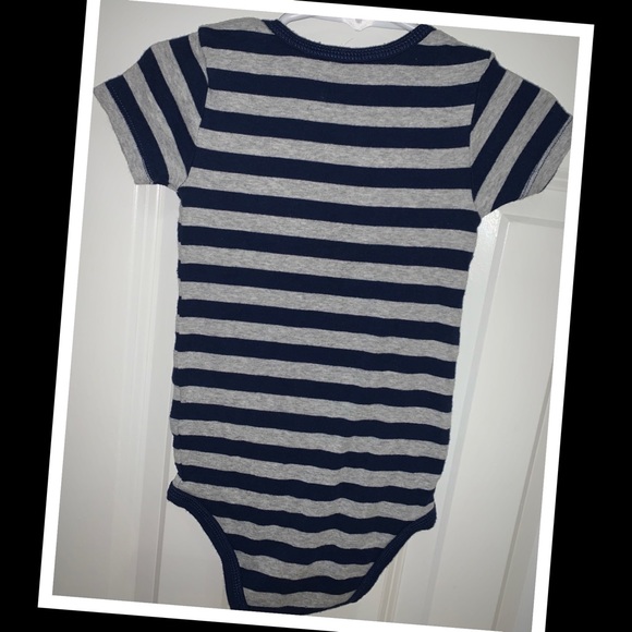 4/$10 •Carters striped 24m onesie🍼NWOT🍼 - Picture 2 of 3